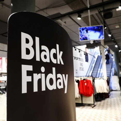 What TV investment strategies are digital-native brands implementing for the holiday season?